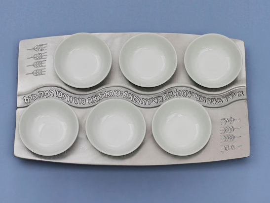 https://www.etsy.com/listing/251166986/passover-seder-plate-sea-song-by-shraga？GA_order=most_relevant&GA_search_type=all&GA_view_type=gallery&GA_search_query=seder%20plate&ref=sr_gallery-1-3