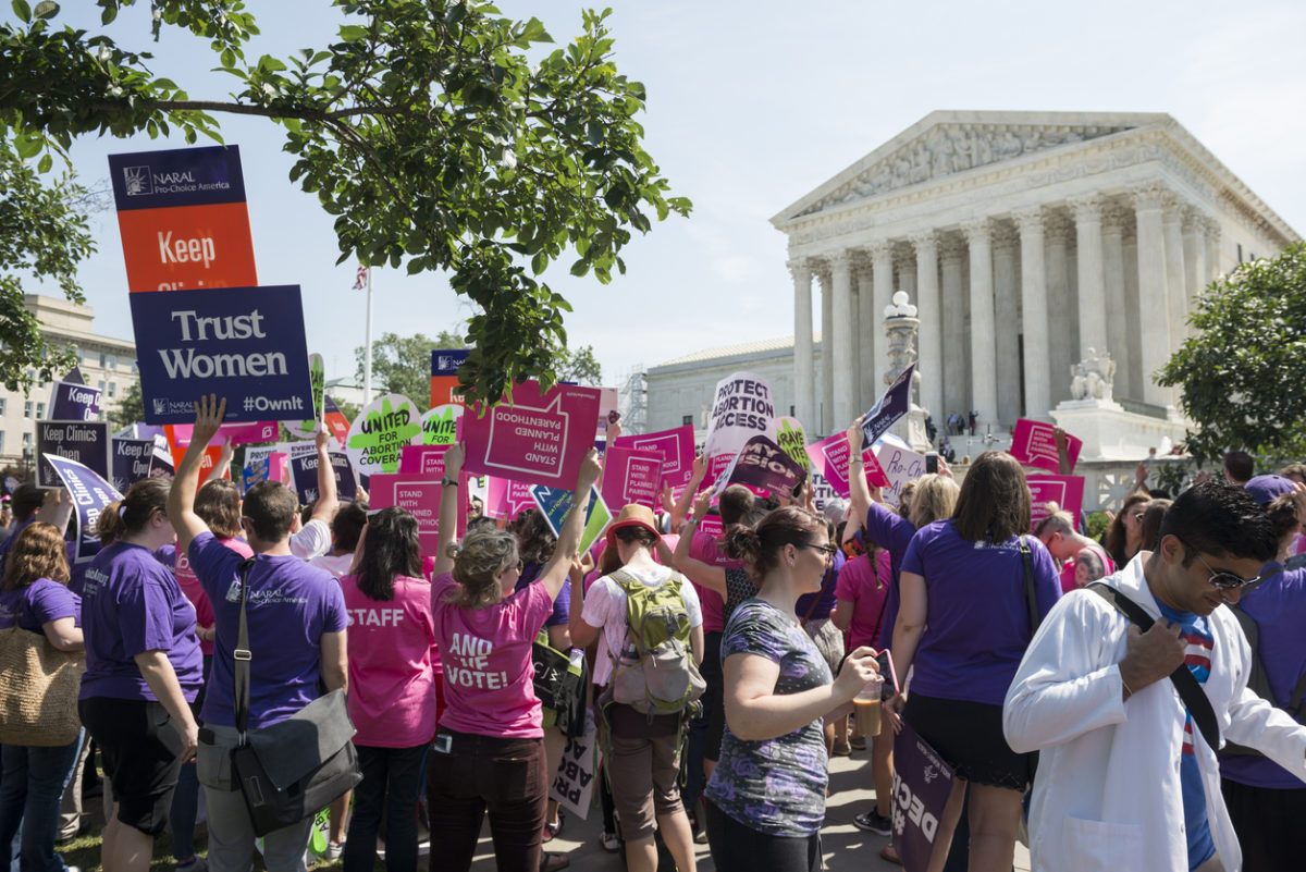 美国支持堕胎的支持者ios下载beplay最高法院