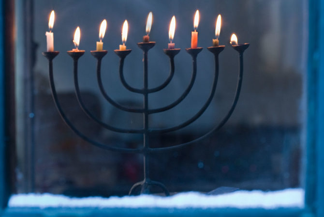 尊重光明节的真正含义，炫耀你的犹太血统