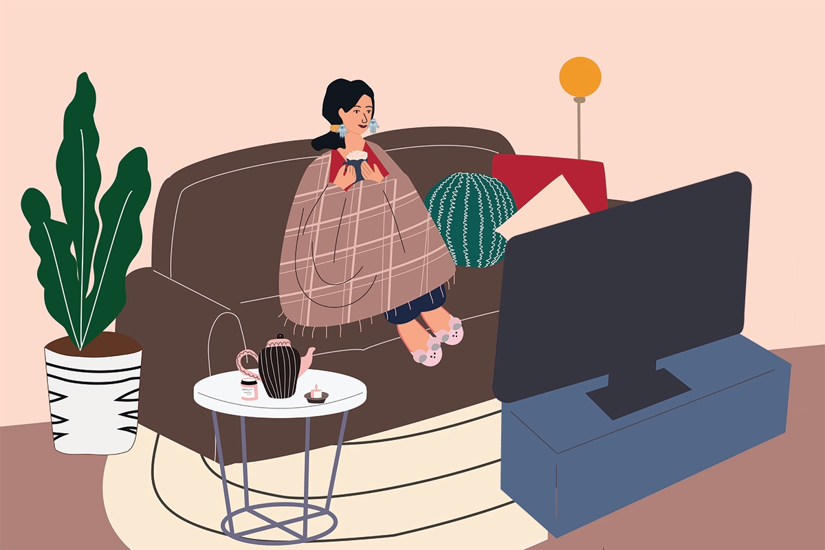 女子坐在舒适的沙发上。年轻的女孩裹着毯子喝热咖啡或茶，看电影，下班后放松。时尚内饰的斯堪的纳维亚风格。每天例行程序。平卡通矢量插图。